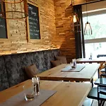 Hotel Dein Franz - Bistro, Kaffeebar & Outdoor-lounge - 3*