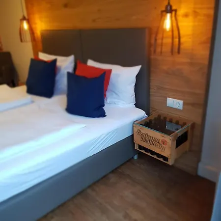 Dein Franz - Bistro, Kaffeebar & Outdoor-lounge - Hotel