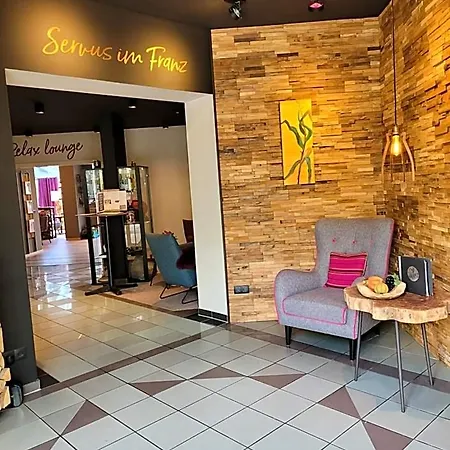 Dein Franz - Bistro, Kaffeebar & Outdoor-lounge - 3* Bad Fussing