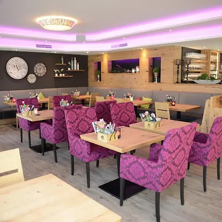 Dein Franz - Bistro, Kaffeebar & Outdoor-lounge -