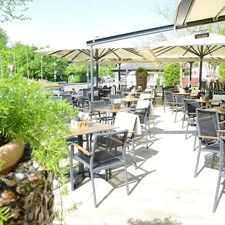 Dein Franz - Bistro, Kaffeebar & Outdoor-lounge - Hotel Bad Fussing